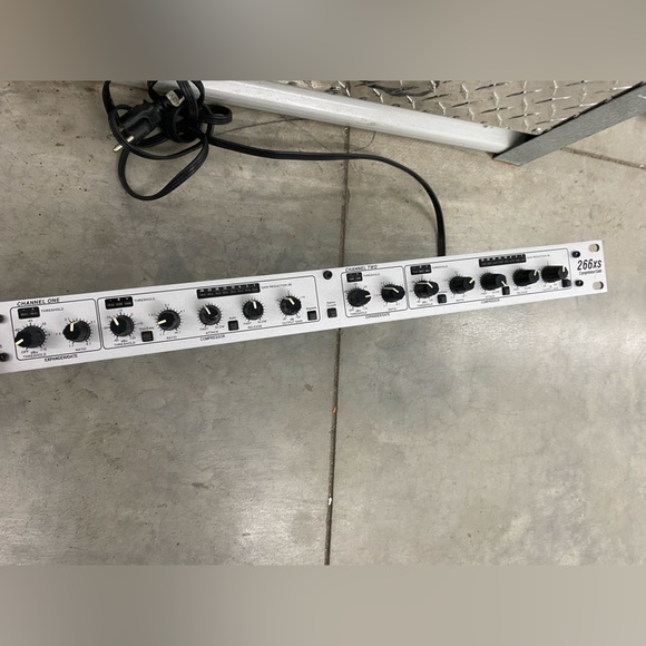 dbx by HARMAN | 266xs Dual Compressor/Gate - Picture 5 of 13